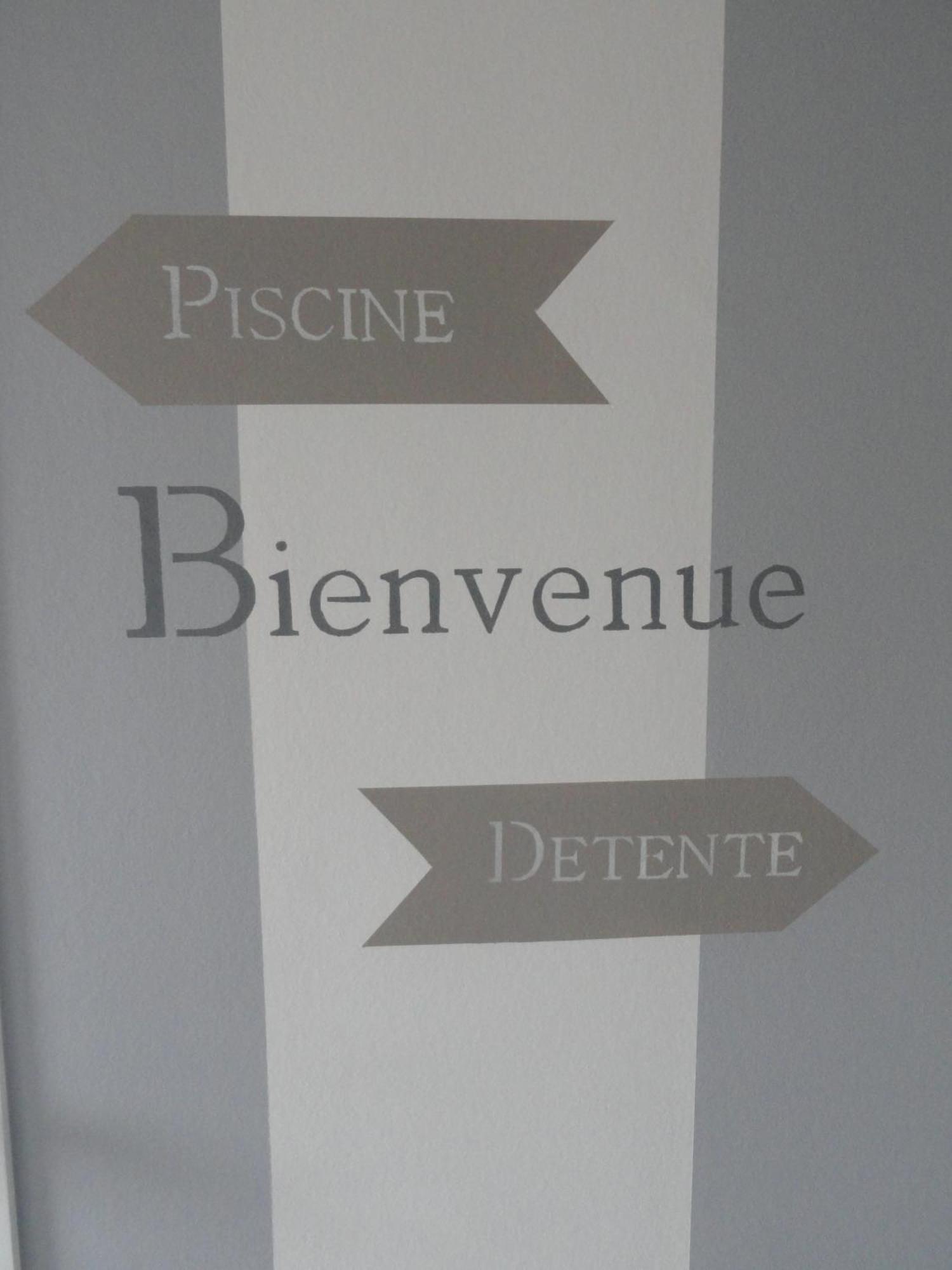 Hotel Restaurant Les Voyageurs Montaigu-Vendee Kültér fotó