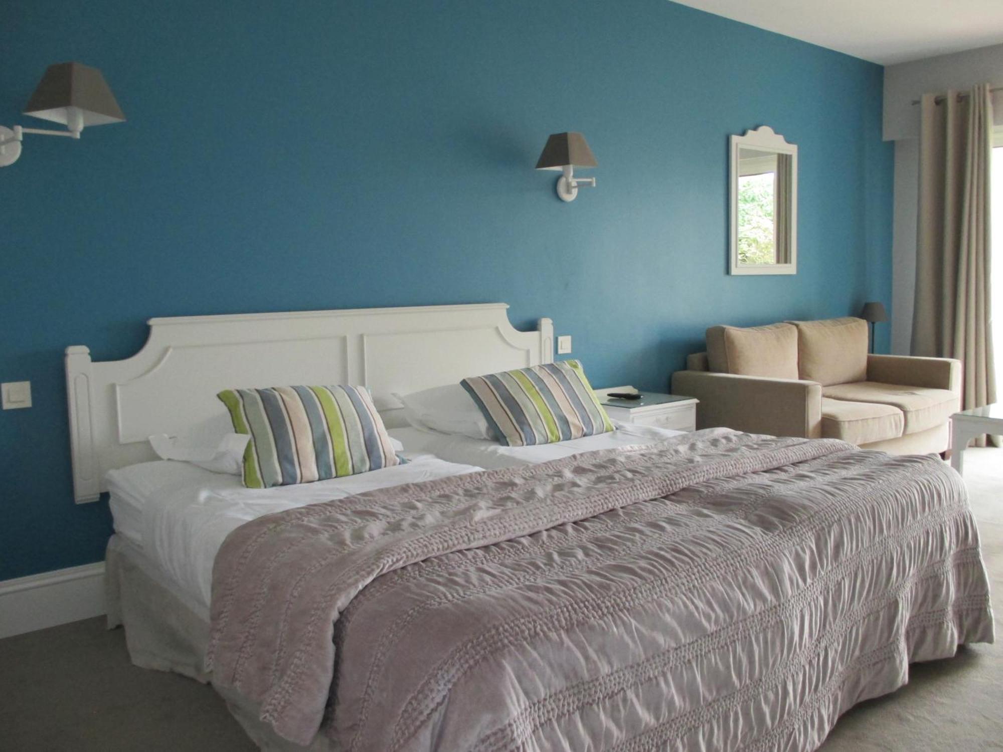 Hotel Restaurant Les Voyageurs Montaigu-Vendee Kültér fotó