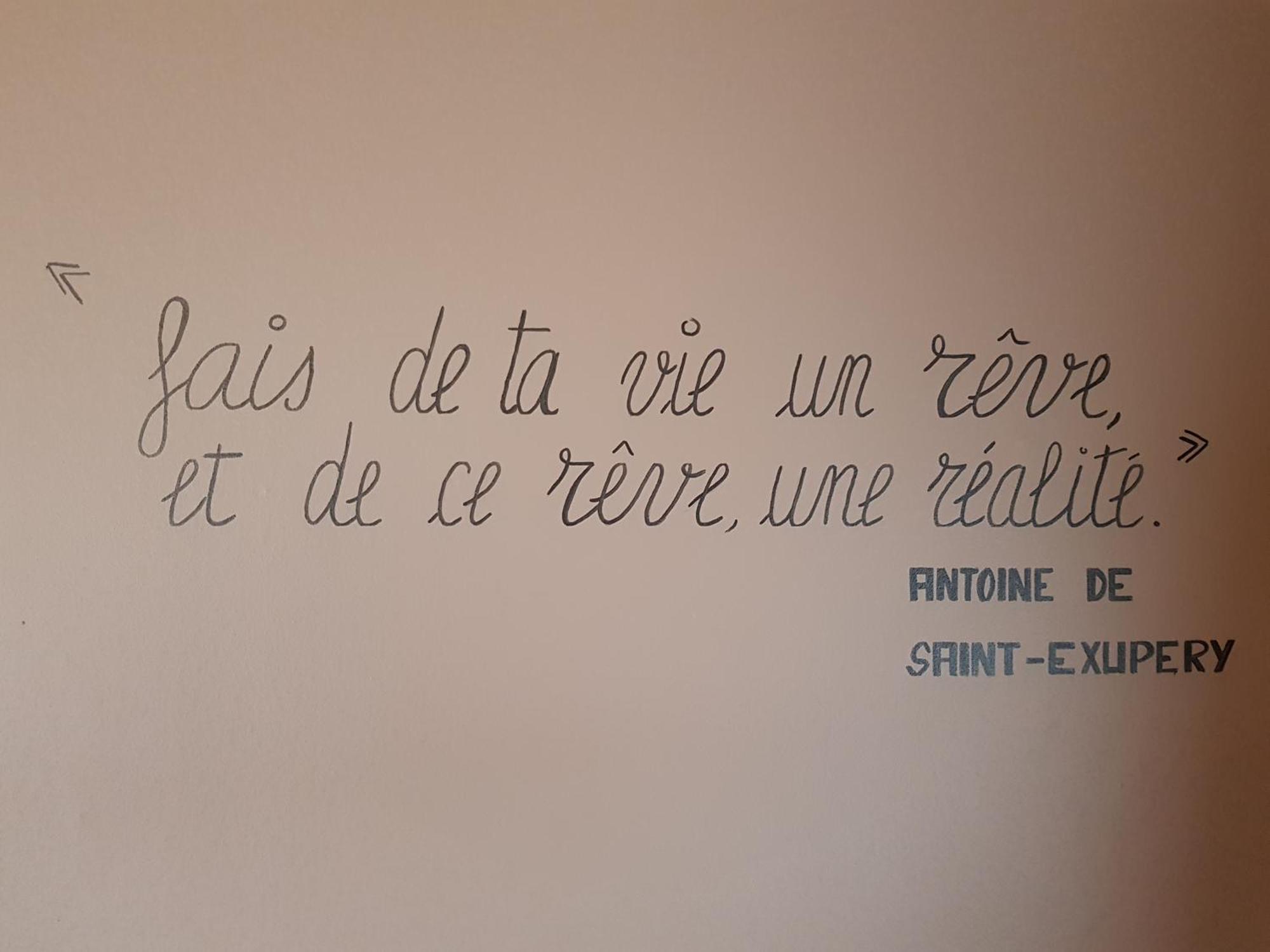 Hotel Restaurant Les Voyageurs Montaigu-Vendee Kültér fotó